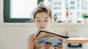 At What Age Should A Kid Know How to Read?